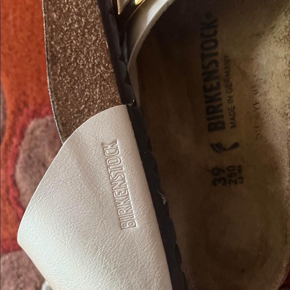 Birkenstock Catalinia 39 Cream Metallic Sandals with Gold Buckle - Picture 4 of 5